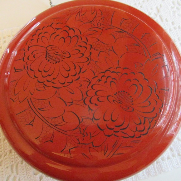 Authentic Japanese hand painted Lacquer Box with lid - Picture 1 of 9